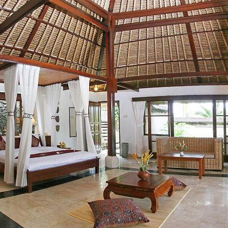 Toya Retreat Villa เตกากาลัง ห้อง รูปภาพ