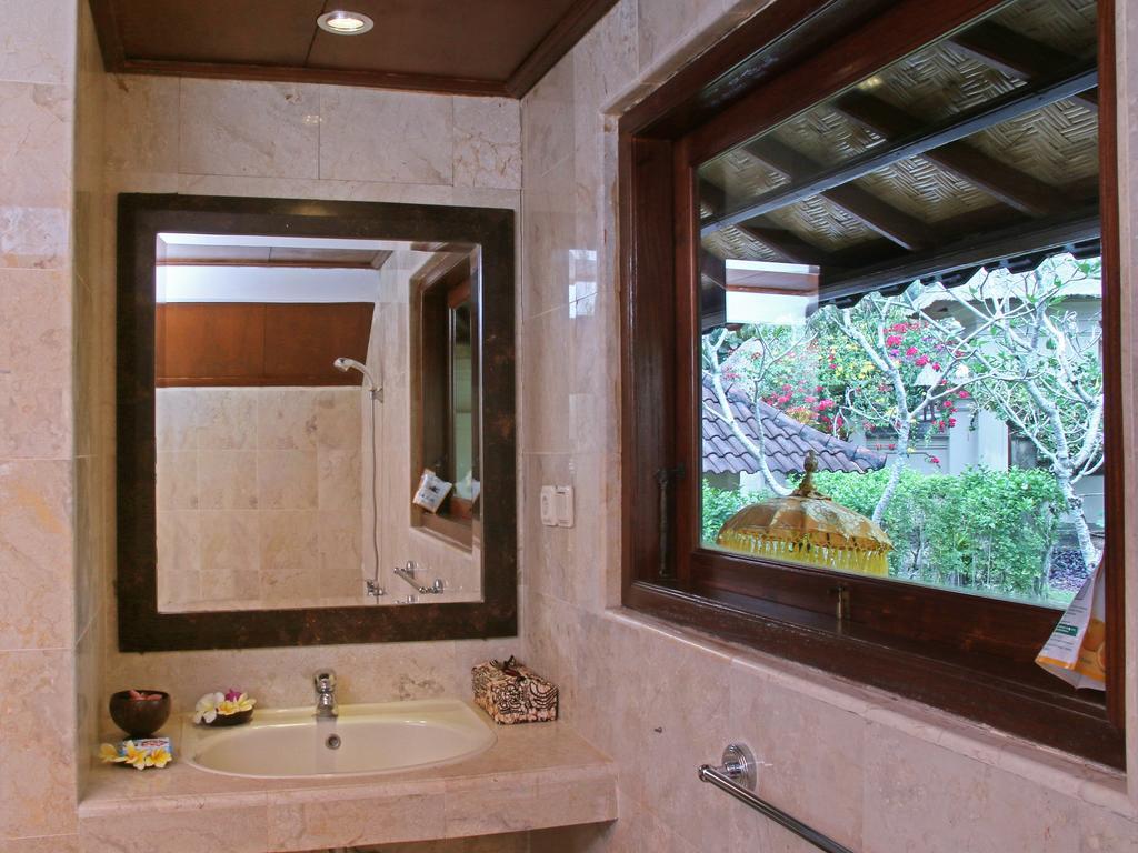 Toya Retreat Villa เตกากาลัง ห้อง รูปภาพ