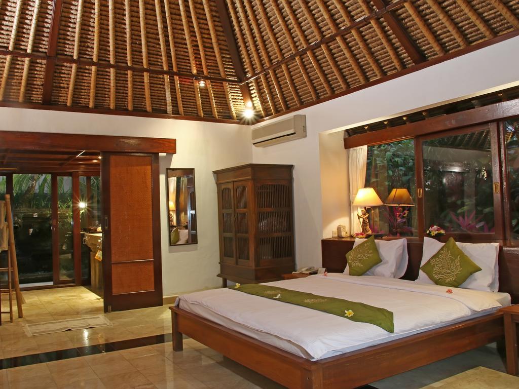 Toya Retreat Villa เตกากาลัง ห้อง รูปภาพ