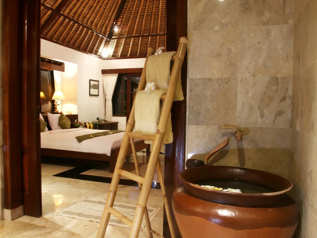 Toya Retreat Villa เตกากาลัง ห้อง รูปภาพ