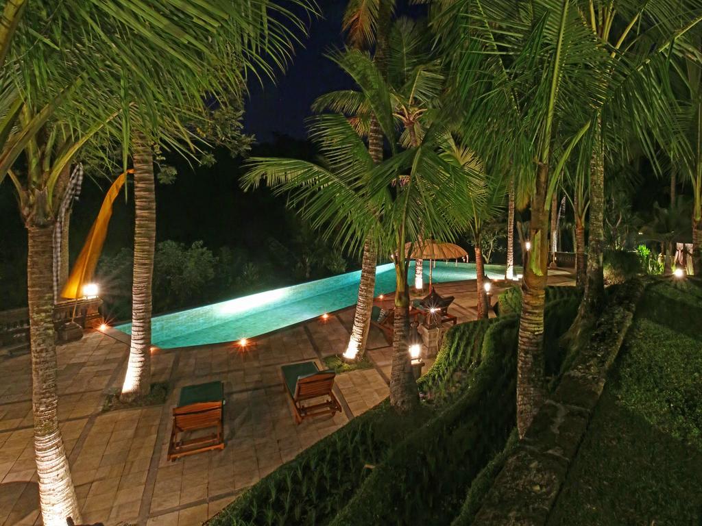 Toya Retreat Villa เตกากาลัง ภายนอก รูปภาพ