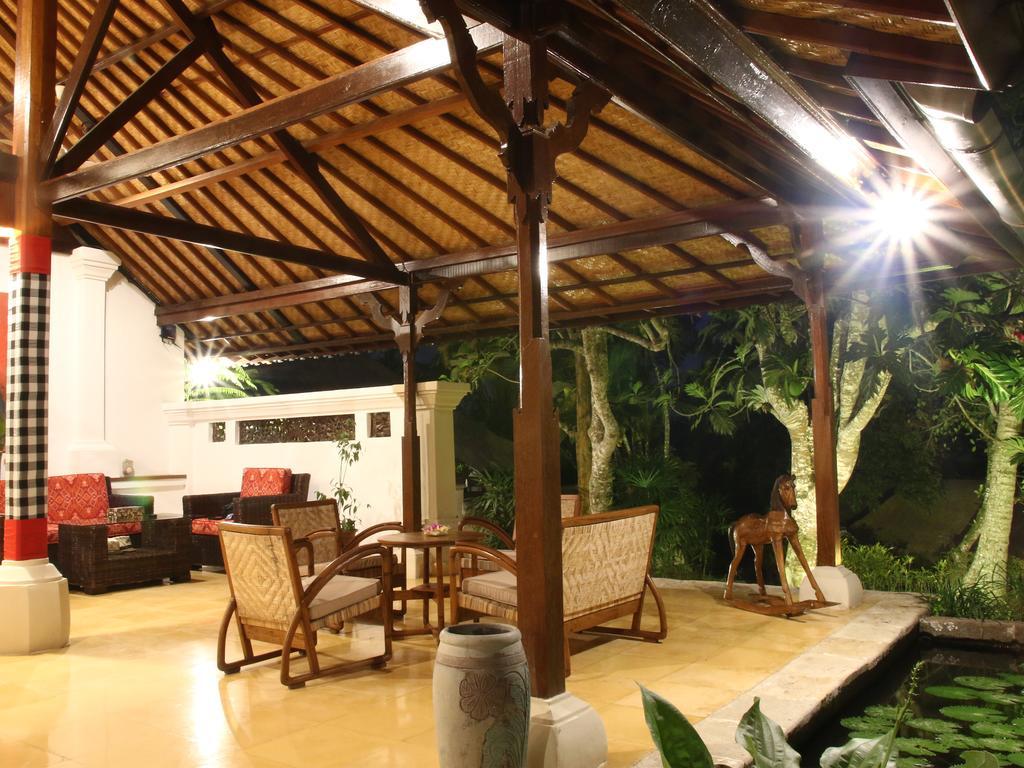 Toya Retreat Villa เตกากาลัง ภายนอก รูปภาพ
