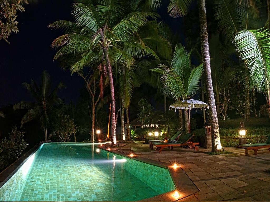 Toya Retreat Villa เตกากาลัง ภายนอก รูปภาพ